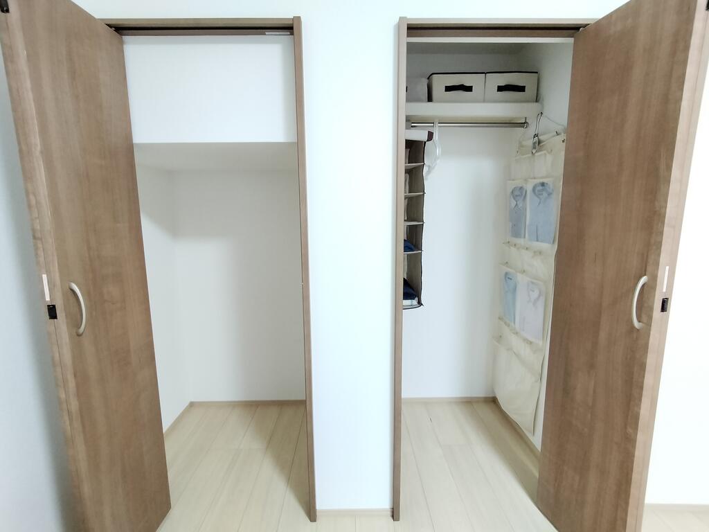 収納　使い分け可能なダブルクローゼット