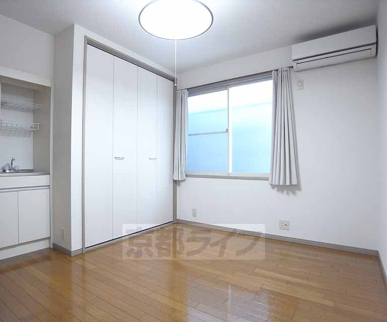 居室・リビング　６帖のお部屋です。