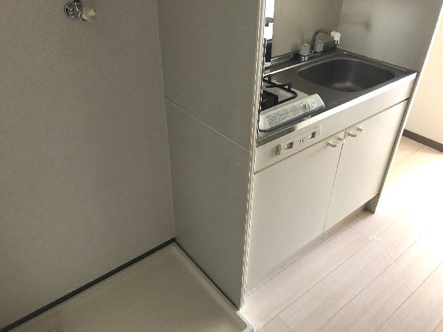 地下鉄東山線 覚王山駅 徒歩5分 8階建 築27年の内装写真