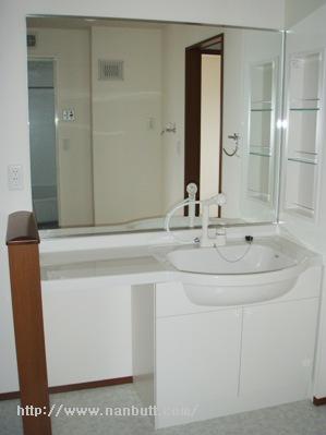 洗面設備　広いサニタリー・シャンプードレッサー