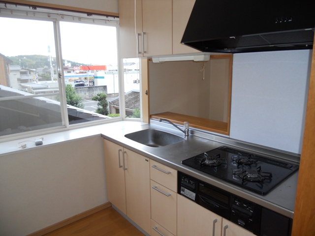 キッチン　対面式キッチンです。