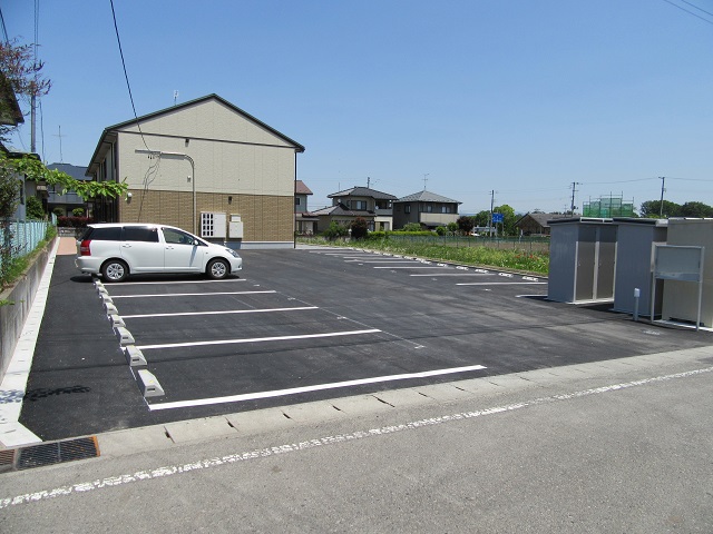 駐車場　201号室の写真を掲載しております。