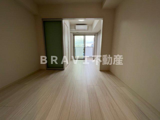 居室・リビング　【ルフォンプログレ天満橋】ゆったり過ごせる居間です