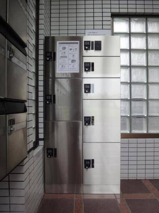 エントランス　宅配ボックス