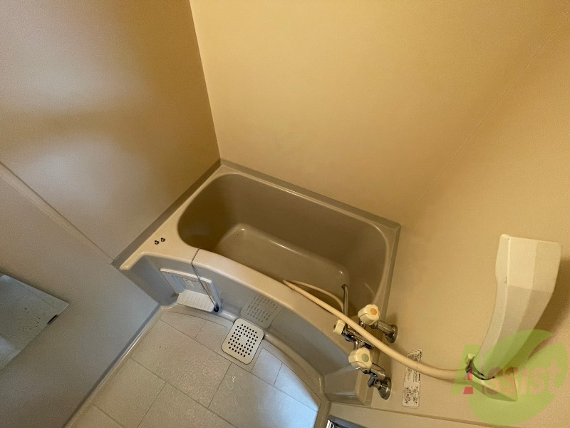 バス・シャワールーム　ユニットバスです。疲れを癒すのに欠かせませんね！