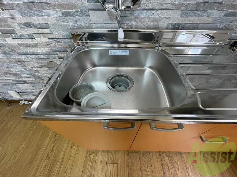 洗面設備　洗面台はありませんがこちらで洗顔などができます。