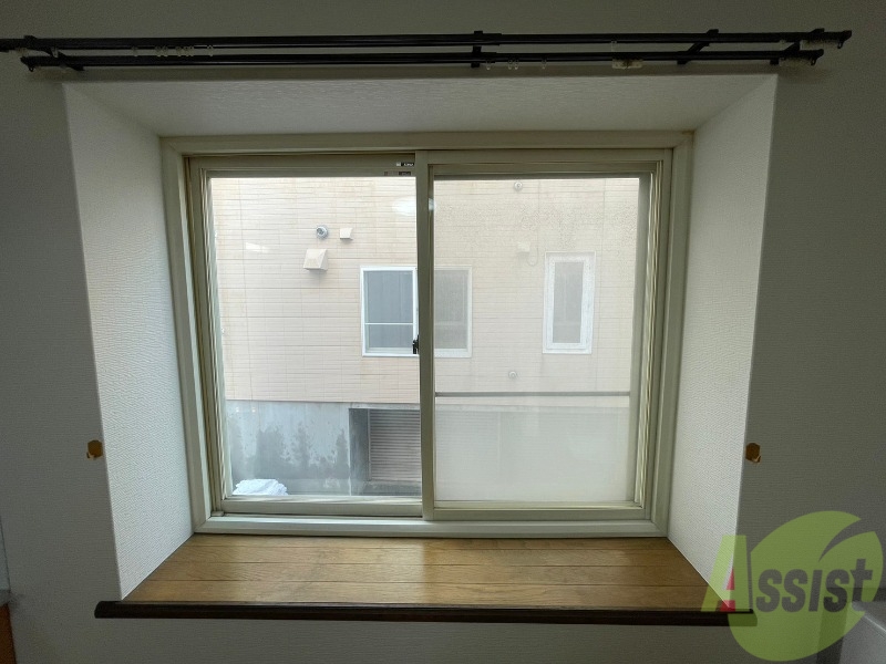 バルコニー　窓が大きいので風の通りが良さそうですね！！