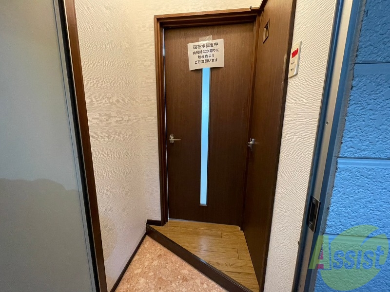 玄関　玄関の様子です。明るい印象ですね。気分もあがりそう。