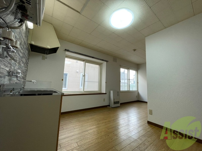 居室・リビング　広くてキレイなお部屋が広がっていて、充実した生活が送れそう。