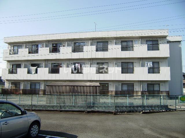 磐田市中泉のアパートの建物外観