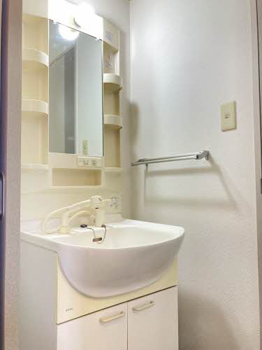 洗面設備　シャワー付洗面台♪