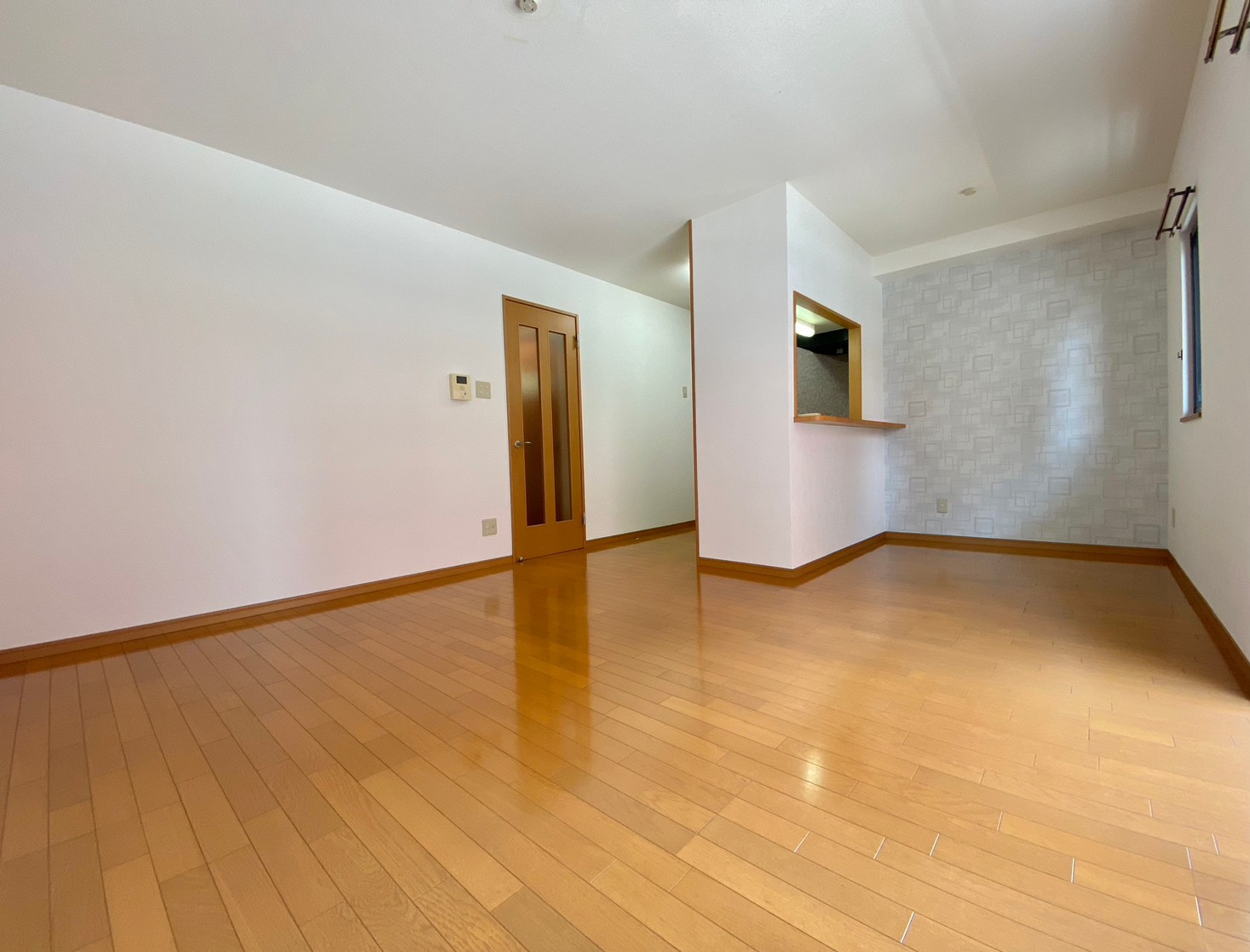 居室・リビング　※同物件別部屋の参考写真・現況優先