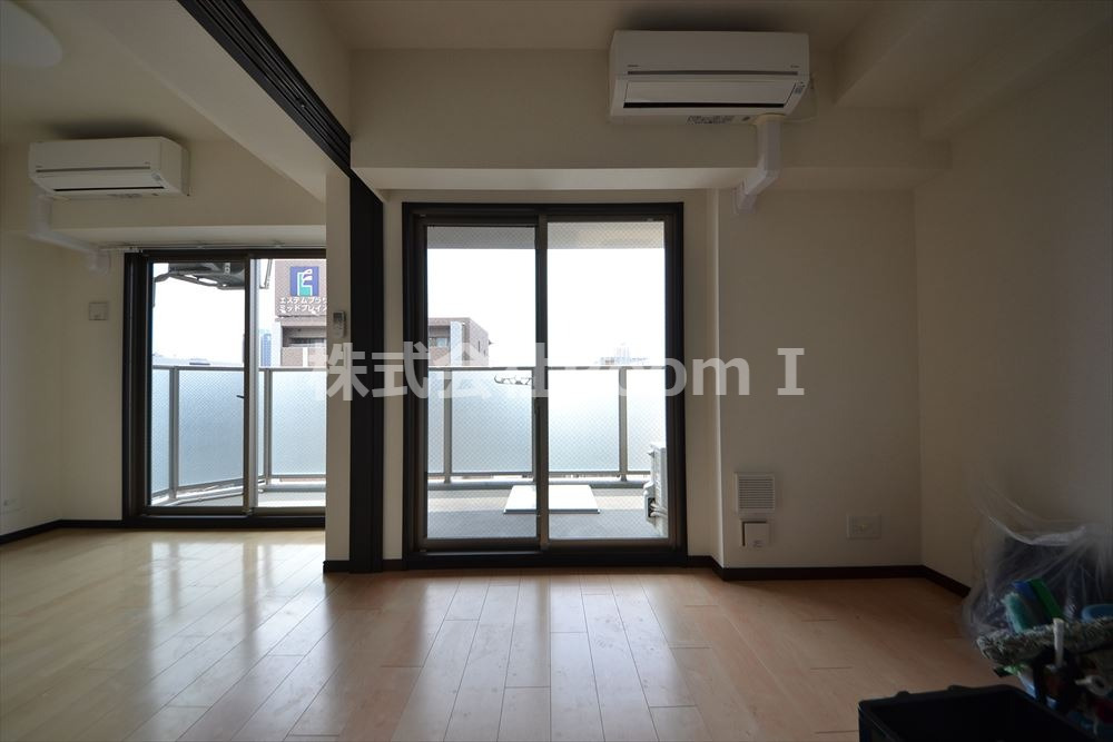 居室・リビング　ゆったり過ごせる居間です