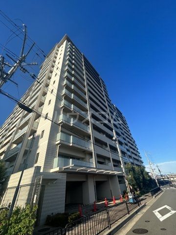 京都市南区久世高田町のマンションの建物外観