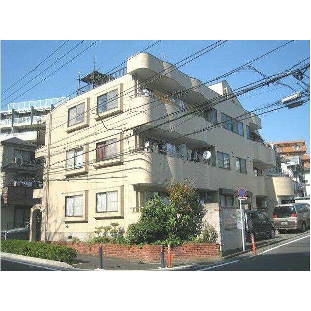横浜市戸塚区前田町のマンションの建物外観