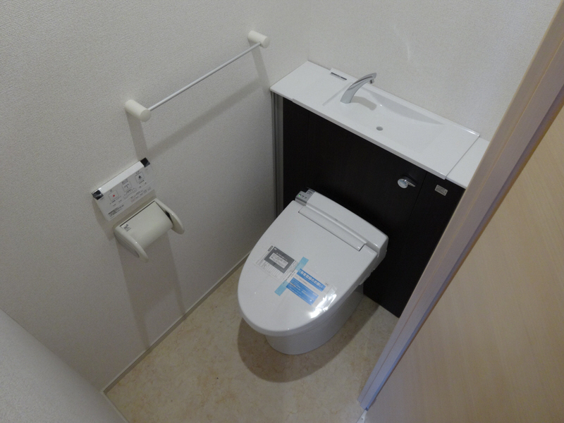 【神戸市中央区元町通のマンションのトイレ】