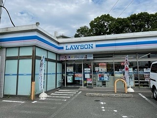コンビニ　ローソン大安寺店（コンビニ）まで725m