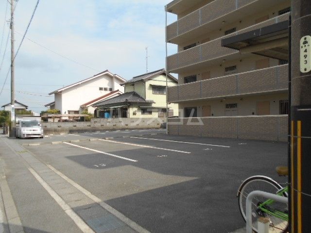 【磐田市福田のマンションの駐車場】