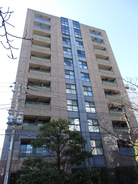 中央区日本橋蛎殻町のマンションの建物外観