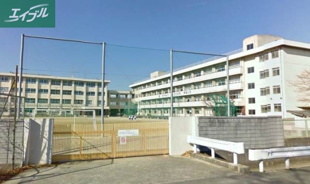 小学校　岡山市立芳明小学校（小学校）まで707m