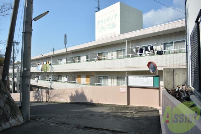 神戸市北区鈴蘭台北町のマンションの建物外観