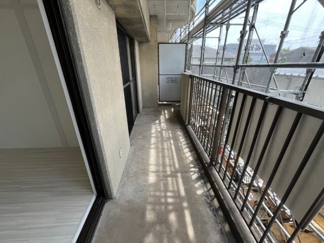 【名古屋市南区丹後通のマンションのバルコニー】