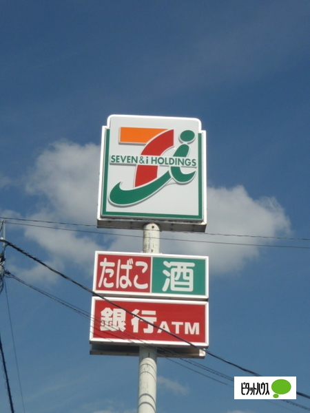 コンビニ　セブンイレブン旭川神楽１０丁目店（コンビニ）まで181m