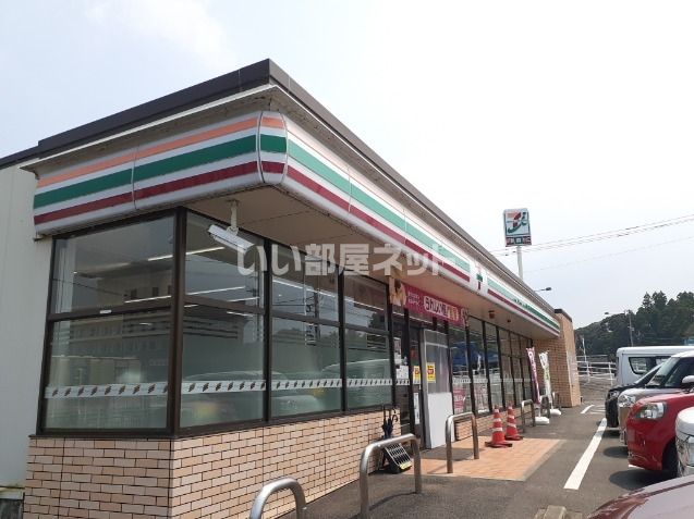 コンビニ　セブンイレブン 加世田村原4丁目店（コンビニ）まで963m