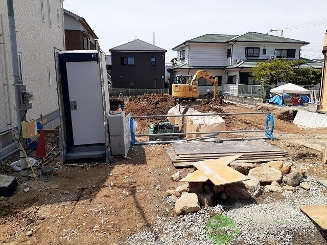 茨木市東太田のアパートの建物外観