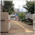 【コージーコートVIの小学校】