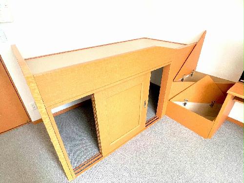 収納　ベッド下、階段下は大容量収納！