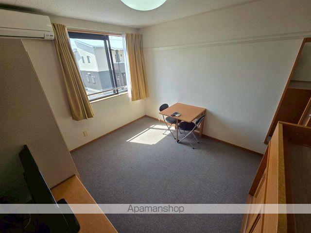 レオパレスノア都城の居間写真