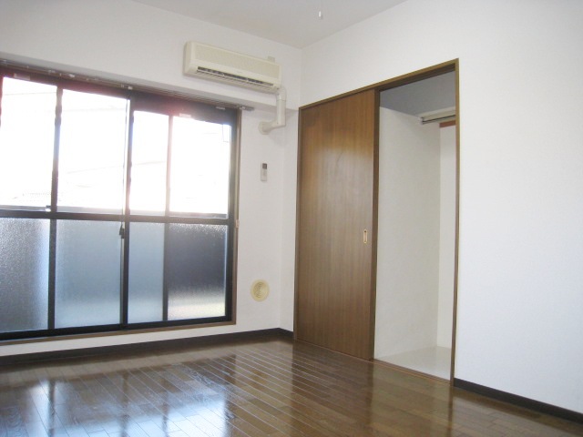 収納　写真は別号室ものです。