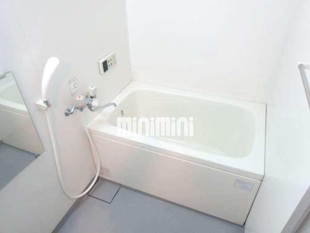 バス・シャワールーム　ゆっくりくつろげるバスルームです。