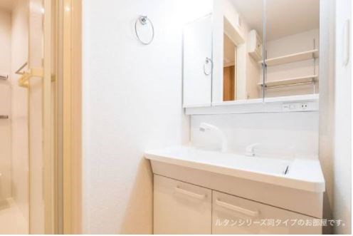 洗面設備　同タイプ画像