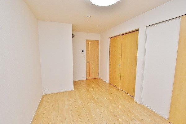 居室・リビング　★洋室7帖★