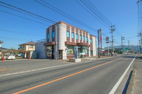 【瀬戸内市長船町服部のアパートの銀行】