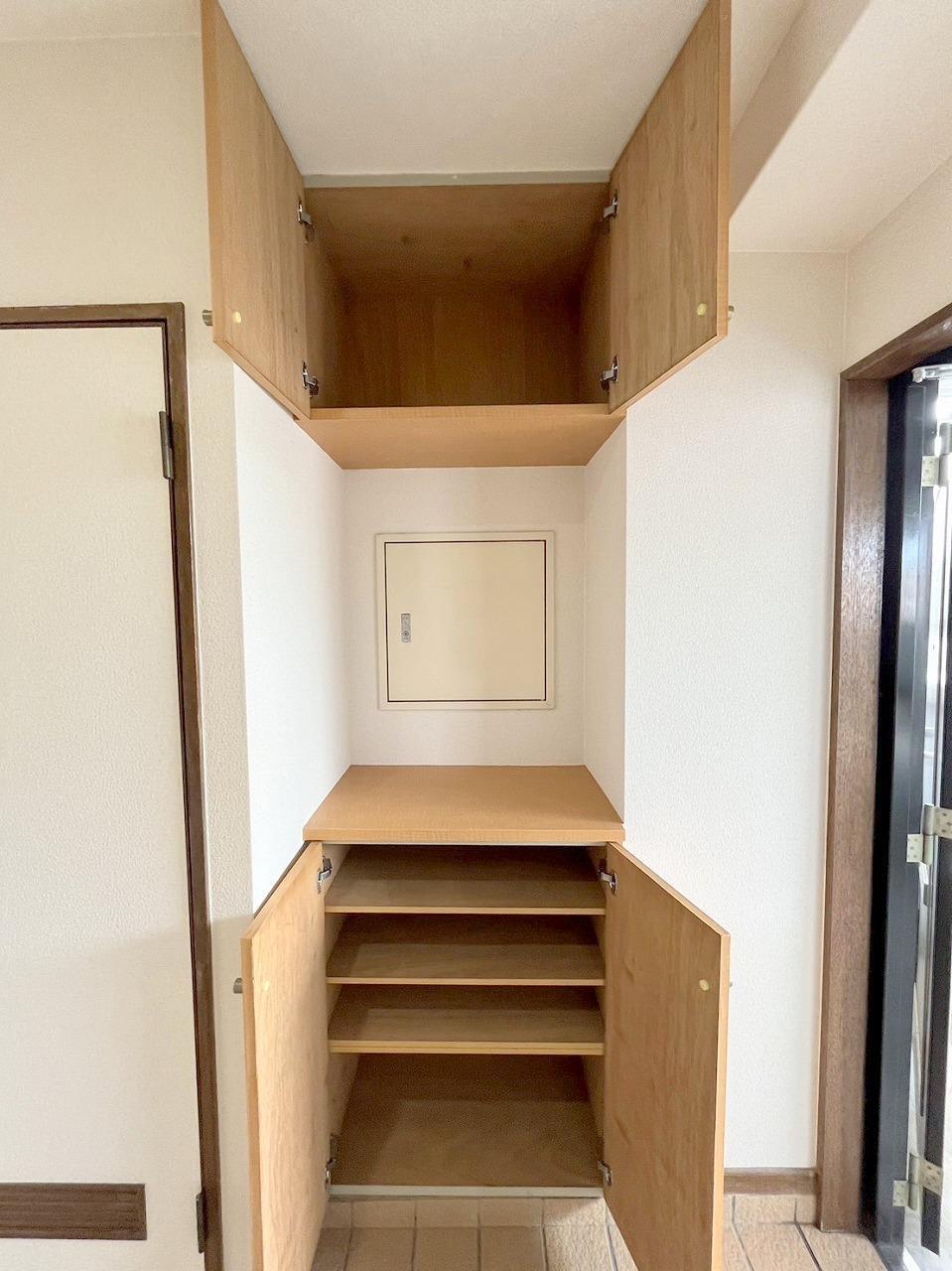 エントランス　シューズボックス