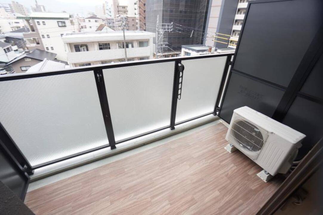 バルコニー　バルコニー