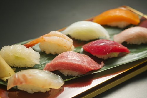 飲食店　銀のさら（飲食店）まで546m