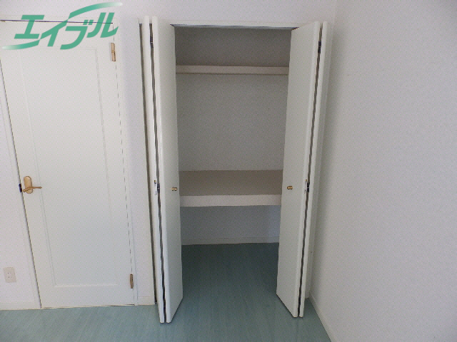 収納　同型参考写真