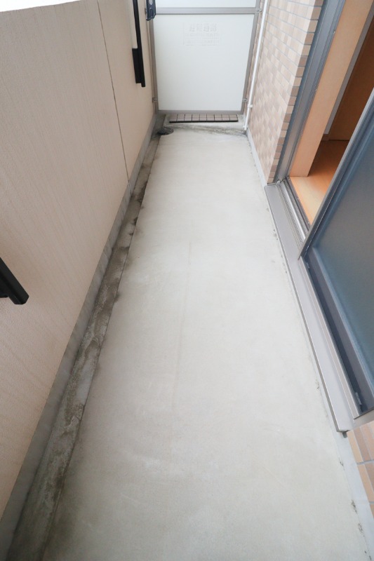 バルコニー　図面と現状に相違がある場合には現状を優先