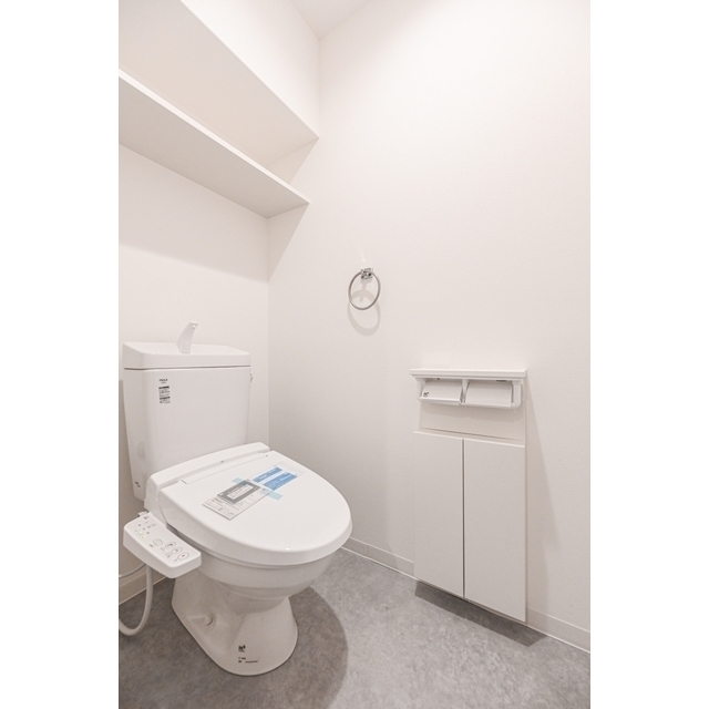 トイレ　温水洗浄便座