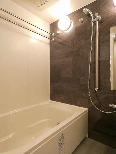 バス・シャワールーム　バス