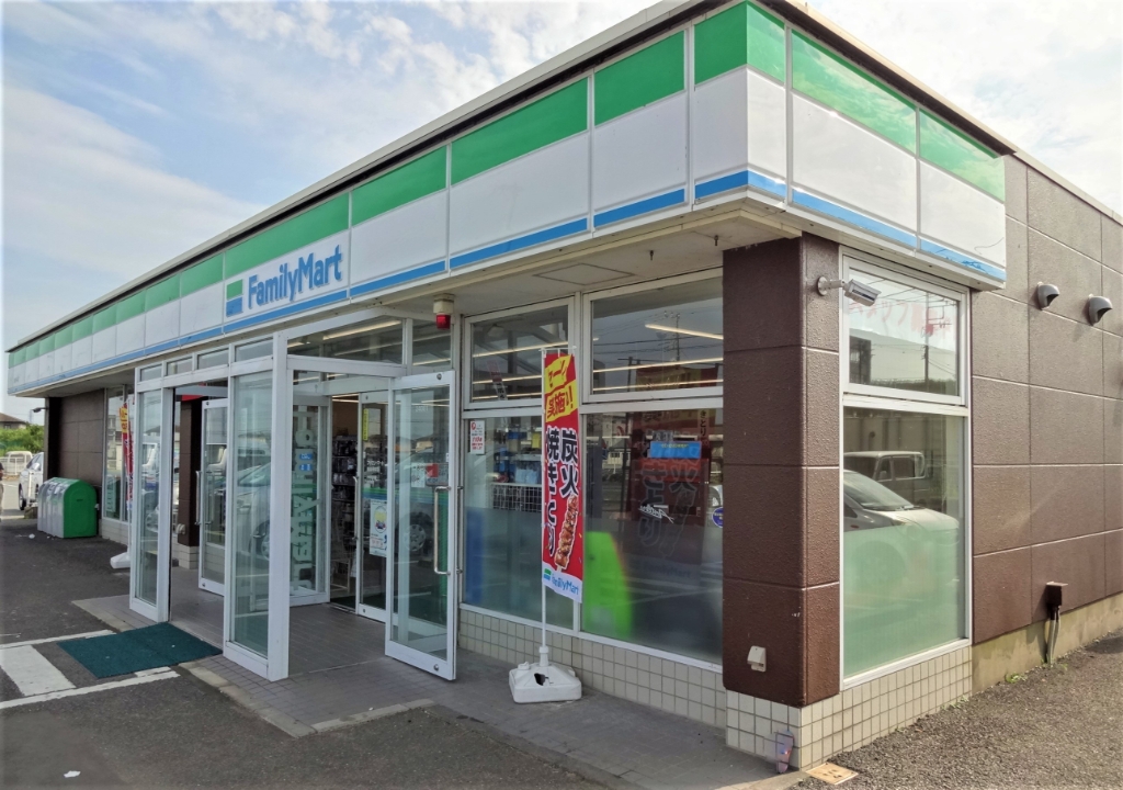 コンビニ　ファミリーマート 鹿嶋平井店（コンビニ）まで724m