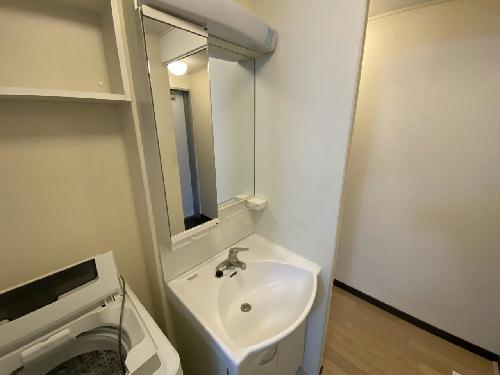 洗面設備　設備・仕様は号室により異なる為、現況を優先致します。