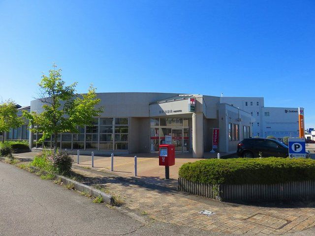 郵便局　津沢郵便局（郵便局）まで80m