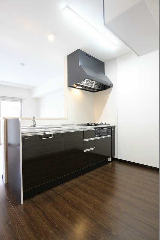 キッチン　奥行きもスッキリのキッチンスペースです★