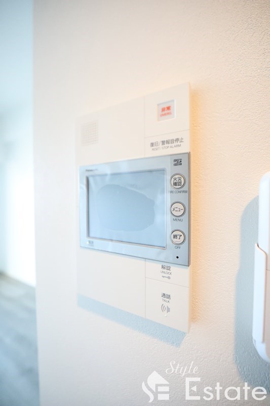 セキュリティ　モニター付きインターホン