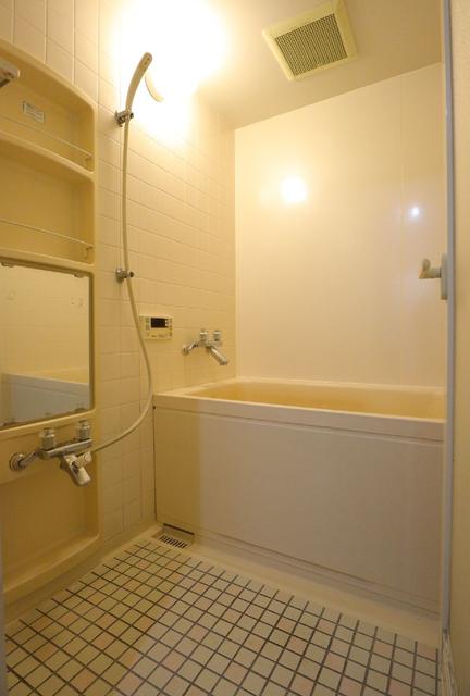 バス・シャワールーム　バス